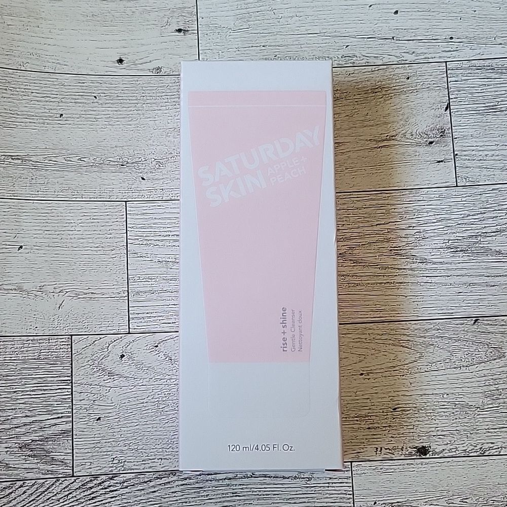 Saturday Skin Rise And Shine Gentle Cleanser - Picture 2 of 8